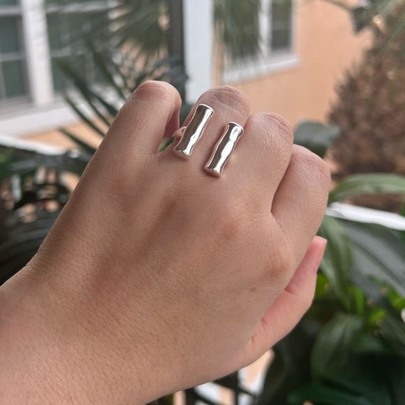 Abstract Ring - Size 7 - Picture 3 of 12